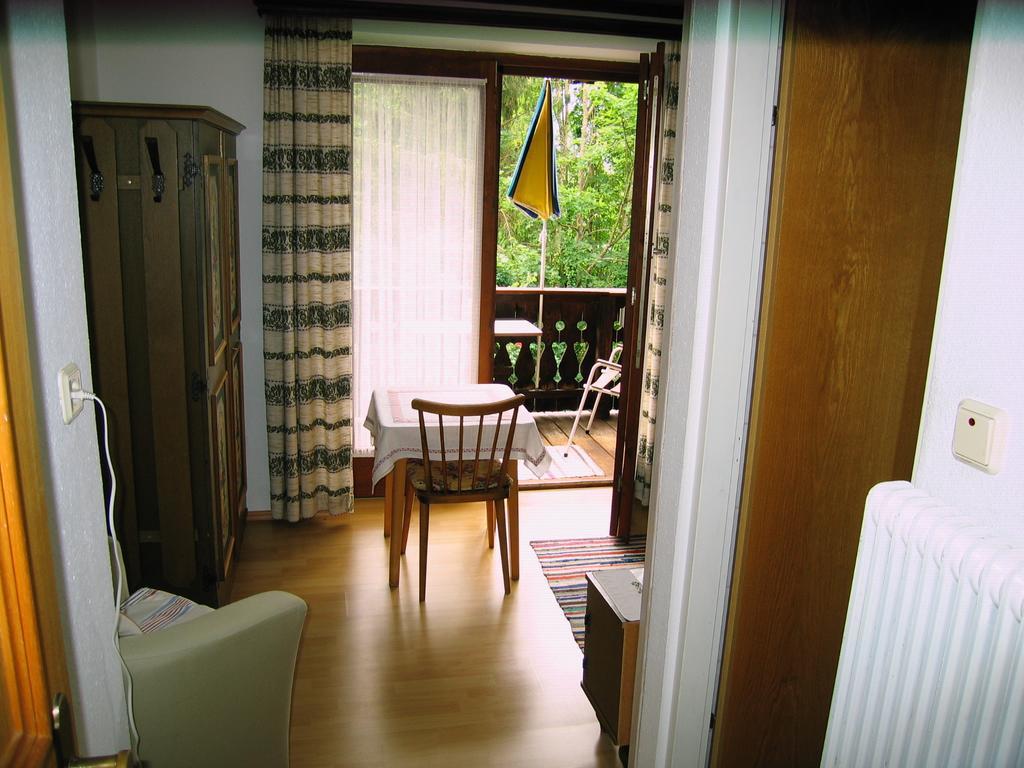 Gaestehaus Sonnenwinkel - Villa Roesler Saint Wolfgang Rum bild