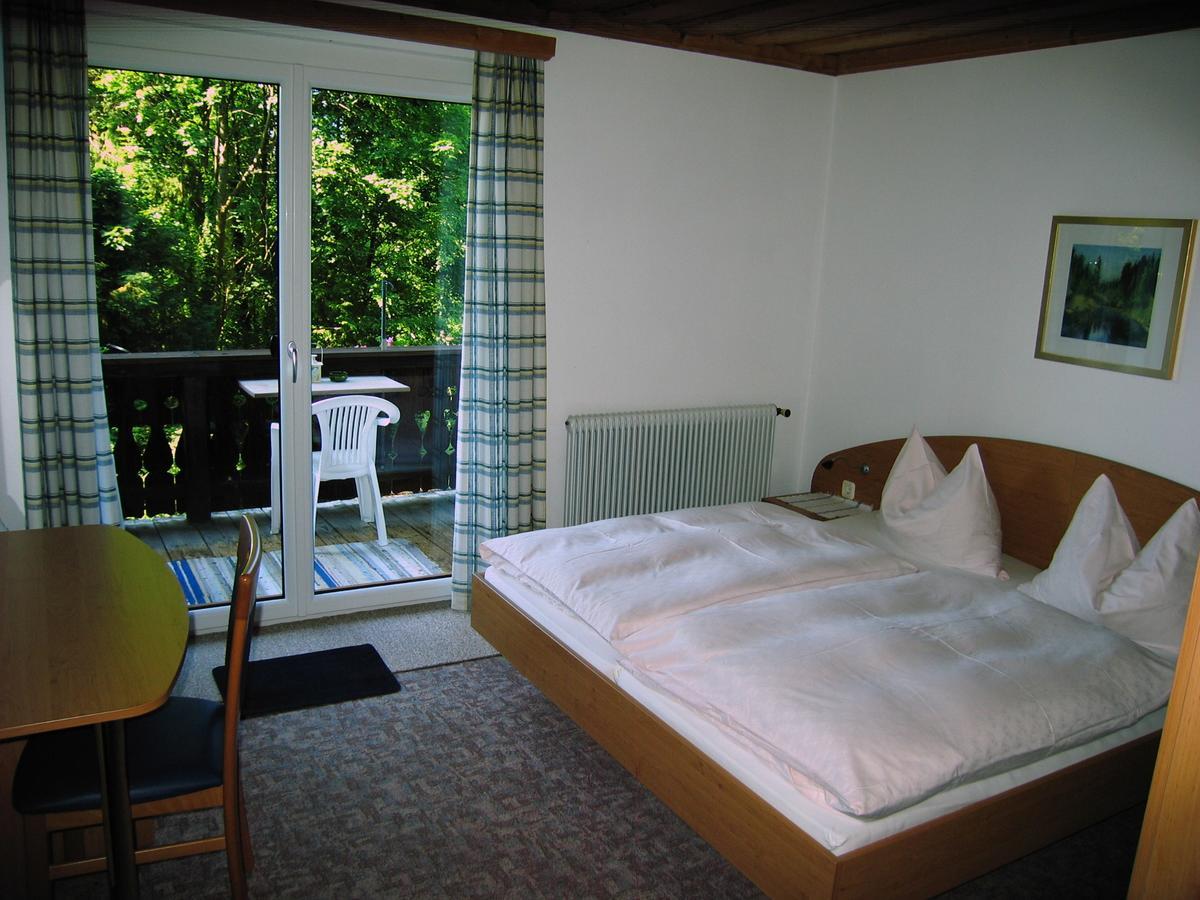 Gaestehaus Sonnenwinkel - Villa Roesler Saint Wolfgang Rum bild